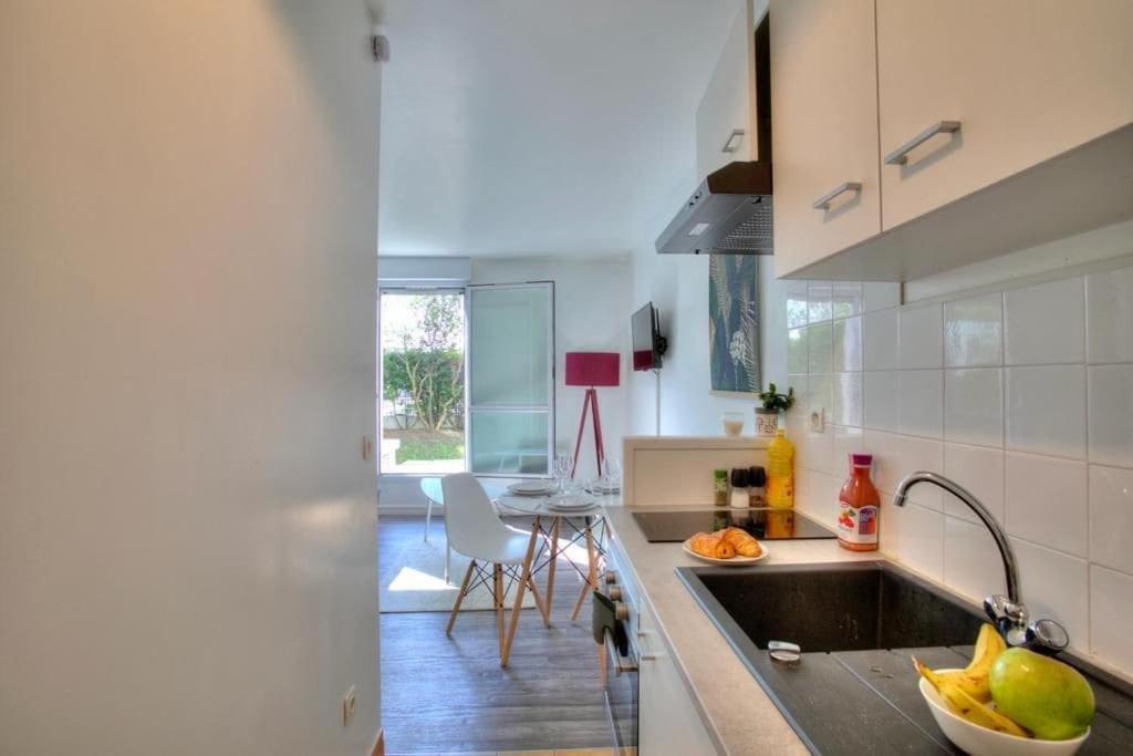 Studio Spacieux Avec Terrasse Et Parking Viry-Châtillon Екстериор снимка